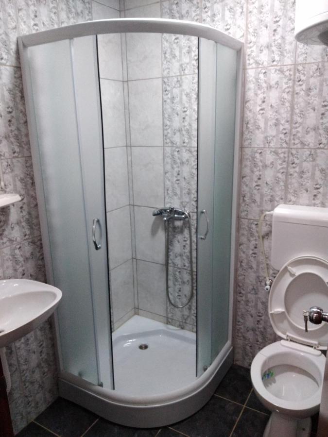 Srebrna Nit Apartment Veliko Gradiste Luaran gambar