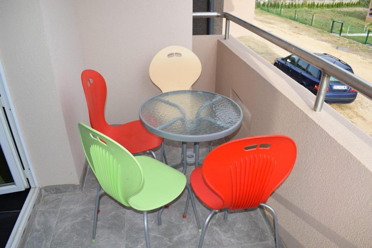 Srebrna Nit Apartment Veliko Gradiste Luaran gambar