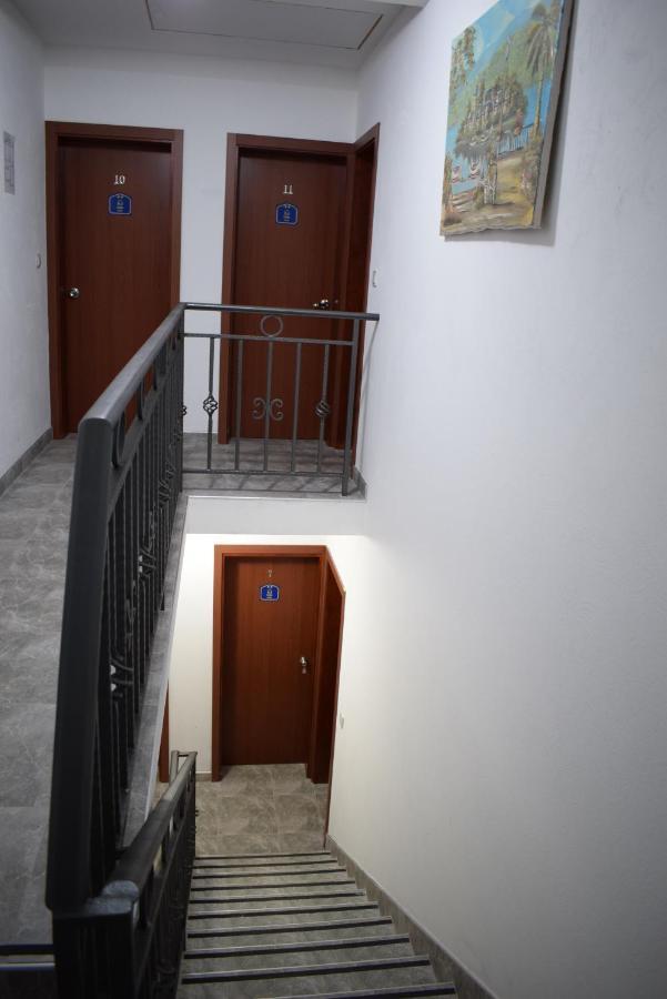 Srebrna Nit Apartment Veliko Gradiste Luaran gambar